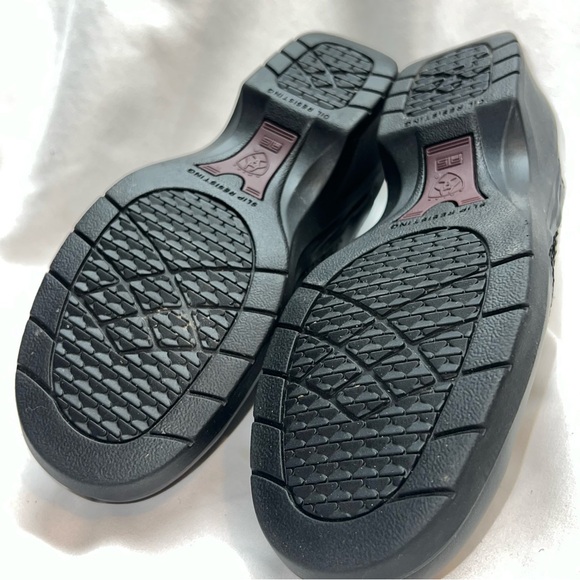 ARIAT Women's Black Leather Steel Toe Oil/Slip resist Safety Work Clogs 7 B - Picture 8 of 16